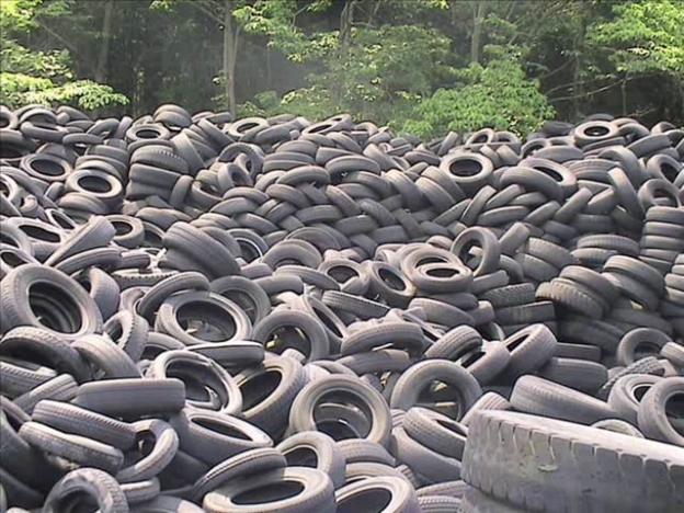 Industrial rubber scrap and shredded tires for recycling